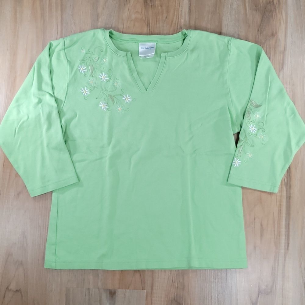 🔺️Decorated Originals Lime Green Floral Embroidered Top Medium